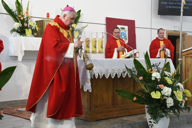 Poświęcenie kościoła Matki Bożej Pompejańskiej