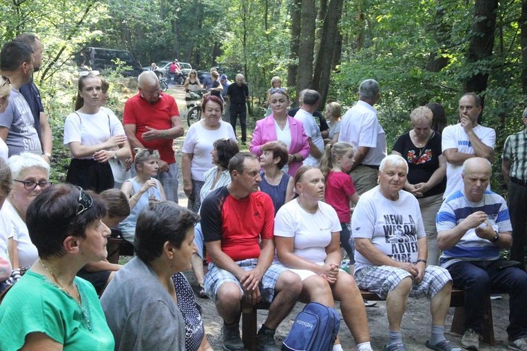 Biadoliny. Msza św. u Piotra i Pawła