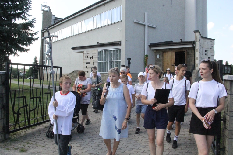Biadoliny. Msza św. u Piotra i Pawła