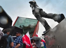 Awantura o bohaterów. Czy powrót rodziny Ulmów i o. Kolbego na muzealną wystawę zakończy wieloletni spór? 