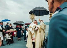 Abp Tadeusz Wojda pobłogosławił uczestników.