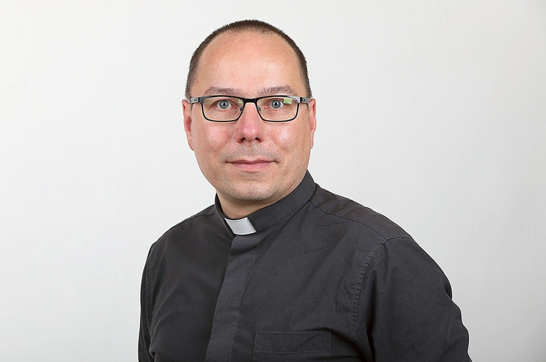Kapłan jest znany Czytelnikom „Gościa Niedzielnego” m.in. jako autor komentarzy do Ewangelii.