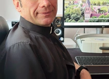 – Nauczyciele religii angażują się w życie szkoły, są członkami rad pedagogicznych, organizują wiele wydarzeń szkolnych, prowadzą koła zainteresowań i wolontariaty – wymienia ks. Adam Bielinowicz.
