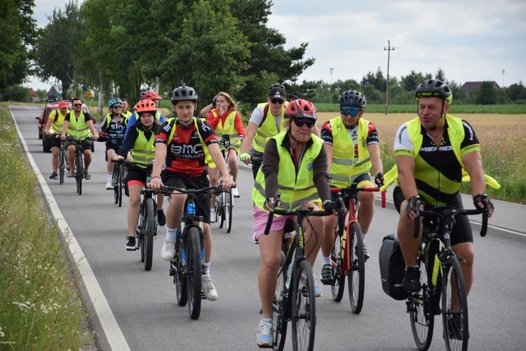 Rowerowa pielgrzymka ze Starej Błotnicy na Jasną Górę