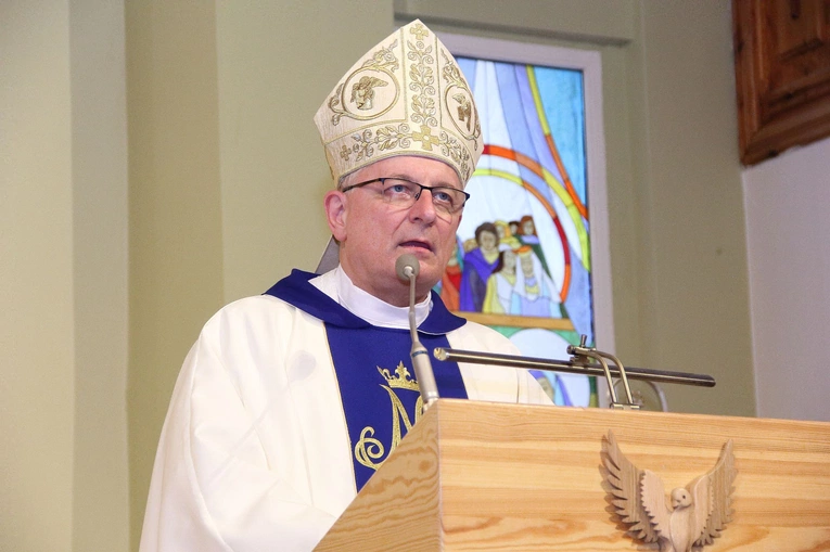 Bp Zadarko: Choroba przeżywana w samotności może być czymś nieludzkim