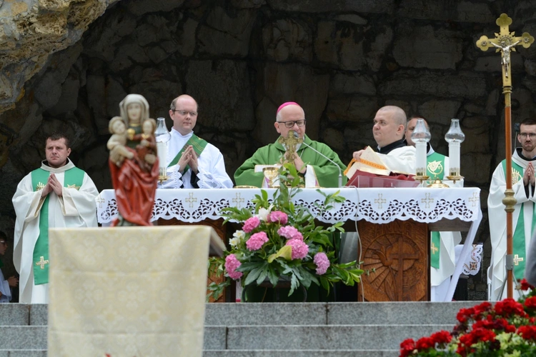 Pielgrzymka Dzieci do Babci Anny