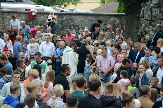 Pielgrzymka Dzieci do Babci Anny