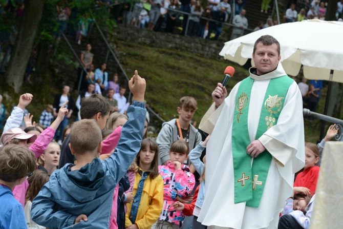 Pielgrzymka Dzieci do Babci Anny
