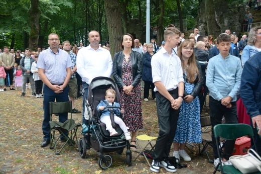 Pielgrzymka Dzieci do Babci Anny