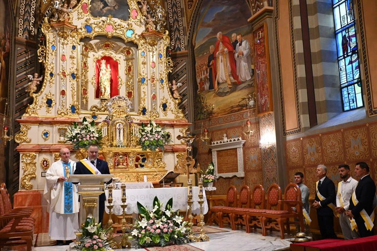 Z błogosławieństwem lurdzkim