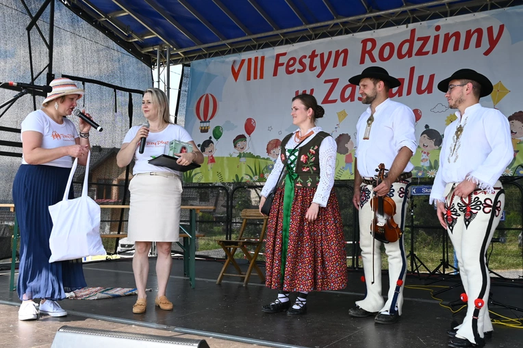 Tak się bawią góralskie rodziny!