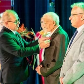 Ku niebiańskiemu wernisażowi