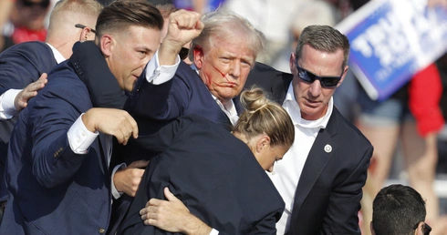 Donald Trump postrzelony na wiecu wyborczym