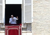 Papież modlił się o pocieszenie i pokój dla narodów uciskanych przez grozę wojny