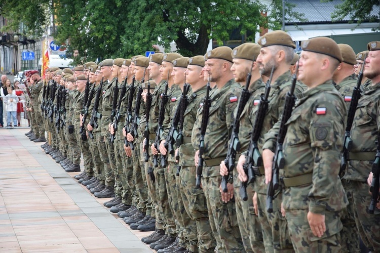 Przysięga żołnierzy 6 Mazowieckiej Brygady Obrony Terytorialnej