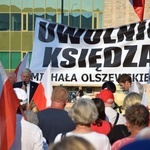 Protest przeciwko uwięzieniu ks. Olszewskiego