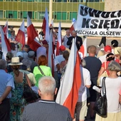 Protest przeciwko uwięzieniu ks. Olszewskiego