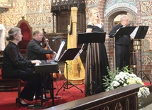 Zespół kameralny Pro Musica Antiqua w kościele św. Jakuba.