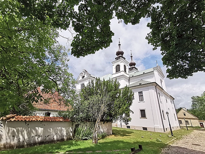 	Pierwsze zwiedzanie z przewodnikiem odbyło się 13 lipca, kolejne zaplanowano 11 sierpnia o godz. 12.