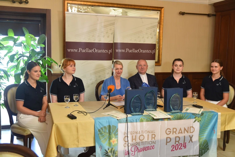 Puellae Orantes w Prowansji