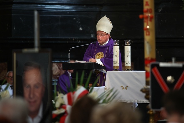 Kraków: uroczystości pogrzebowe Jerzego Stuhra