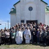 Ukraiński kapłan: mimo ciągłych ostrzałów niesiemy Boga 