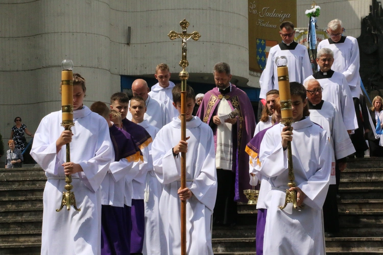 Uroczystości pogrzebowe ks. Marka Hajdyły - cz. 1