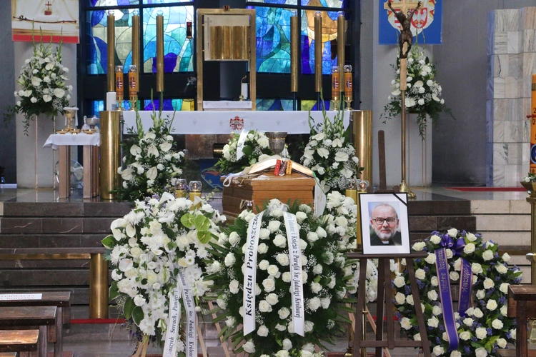 Uroczystości pogrzebowe ks. Marka Hajdyły - cz. 1