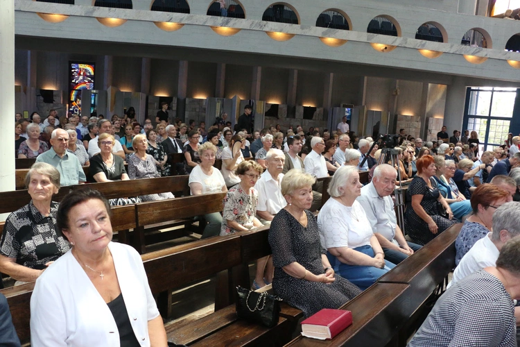 Uroczystości pogrzebowe ks. Marka Hajdyły - cz. 1