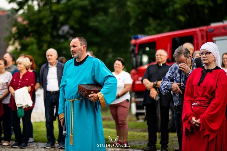 Skrzydlna. Misterium tajemnic światła