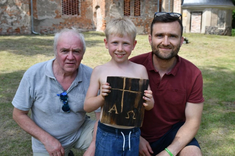 Misja 47 godzin z ojcem w Gębicach