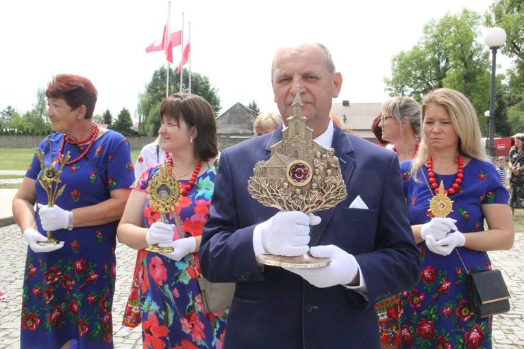 Strzelce Wielkie. Odpust z Ulmami