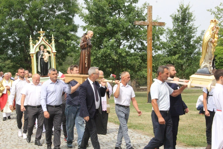 Strzelce Wielkie. Odpust z Ulmami