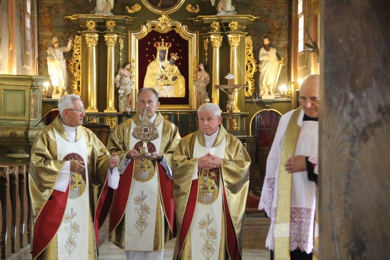 Strzelce Wielkie. Odpust z Ulmami