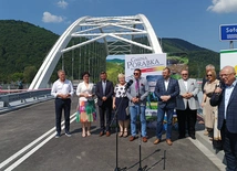 Porąbka. Nowy most na rzecze Sole połączył dwie części Porąbki w powiecie bielskim