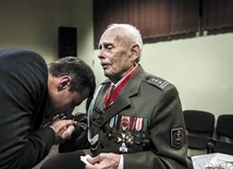 Przyjaciół się nie zostawia. Wolontariusze opiekują się ostatnimi kombatantami II wojny światowej