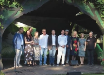 Finaliści i jurorzy XIII edycji Orfeusza.