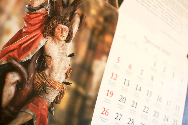 Rzeźba męczeństwa  św. Sebastiana – pierwsza kalendarzowa karta.