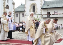 Nieprzemijająca św. Matka Kinga, pragnienie miliona ludzi i jej żarliwa czcicielka