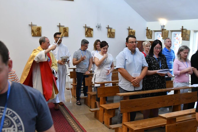 W Rokitnie trwa sesja o pilotowaniu kręgów Domowego Kościoła