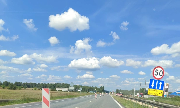 Śląskie. Gotowy drugi z przebudowywanych odcinków starej "gierkówki"