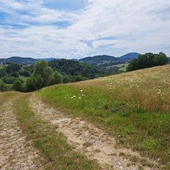 Kamionna. Góra, wieża, rezerwat i wieś