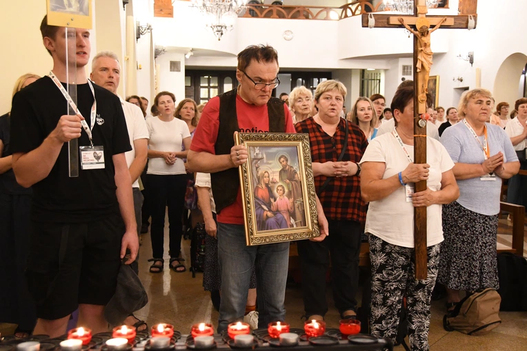 Pielgrzymka do Ostrówka 2024