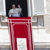 Papież: Eucharystia to największy cud, jaki istnieje