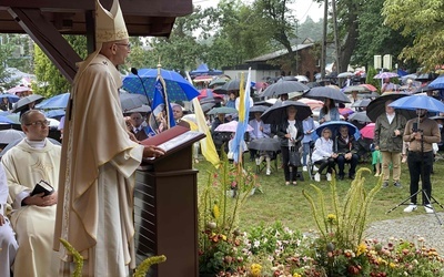 Abp Adrian Galbas przewodniczył uroczystościom odpustowym w kościele św. Anny w Oleśnie