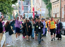 Bez względu na panującą aurę nastrój pielgrzyma jest zawsze radosny.