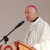 Bp Ważny do ewangelizatorów: Ręce Boga dzisiaj mogą cię przygarnąć, te ręce jeszcze pachną tobą