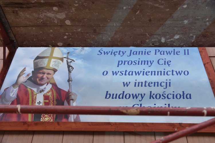 Budowa kościoła w Chojniku