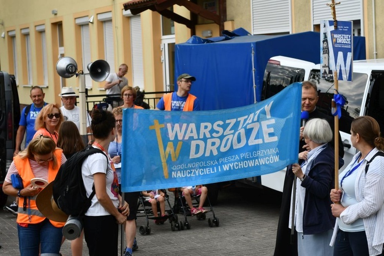 Pielgrzymka Nauczycieli i Wychowawców "Warsztaty w drodze" już na szlaku