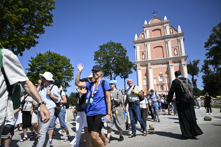 Wyjście pielgrzymki ze Skrzatusza na Jasną Górę